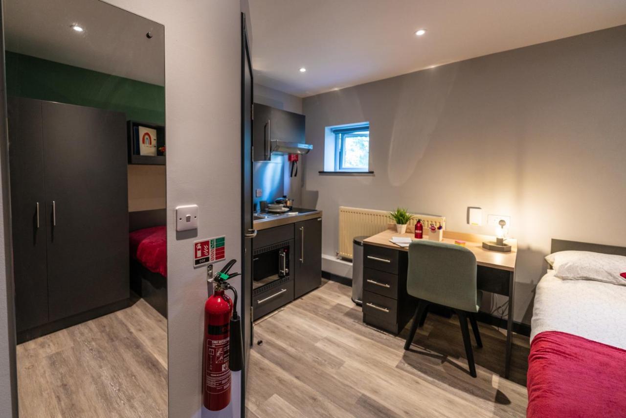 Sherbourne Village Apartment *