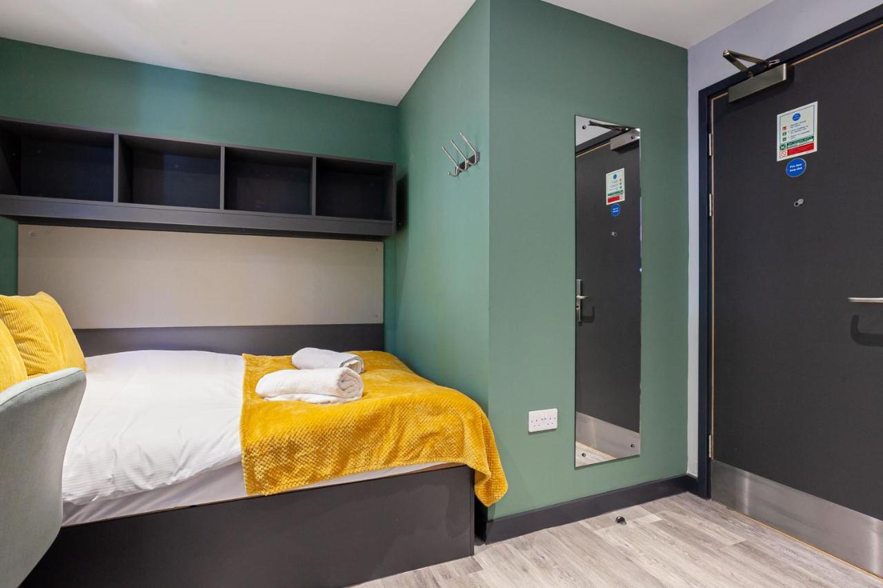 Apartment Sherbourne Village